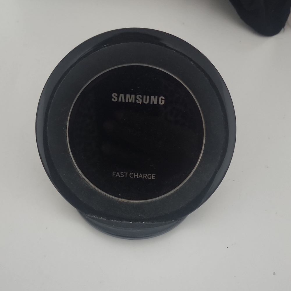 Samsung Black Wireless Charging Pad